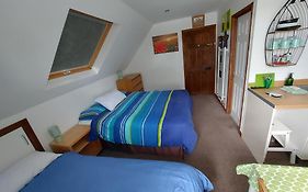 Chezzas Homestay Kingdouble Beds Free Parking
